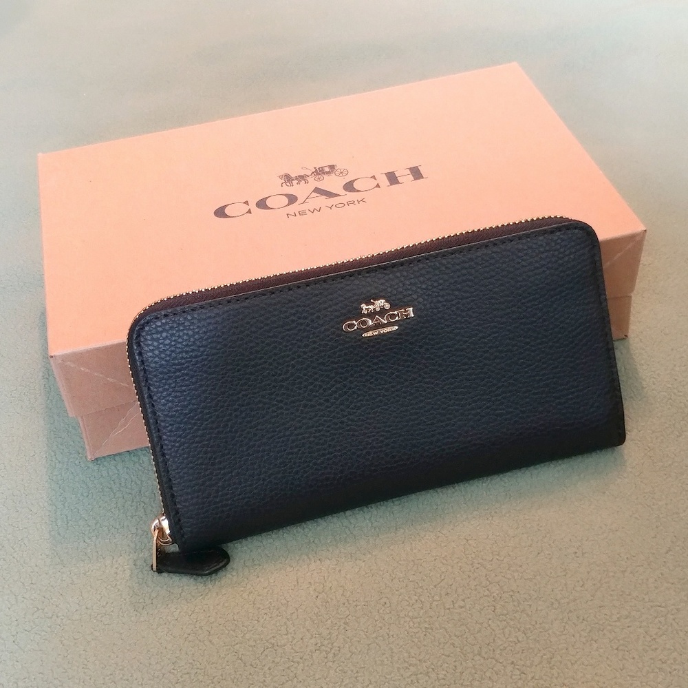 Coach pebble leather black wallet